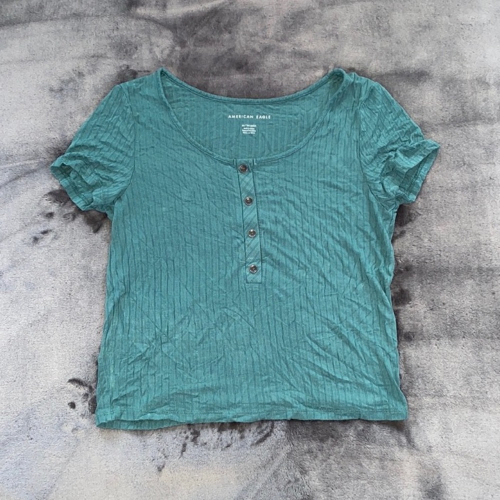 *SOLD* American Eagle Teal Stripe-Like Design Short Tee